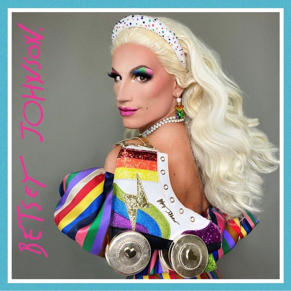 Betsey Johnson Women's Roller Derby Skate Kitsch Crossbody Bag Purse - Picture 4 of 9